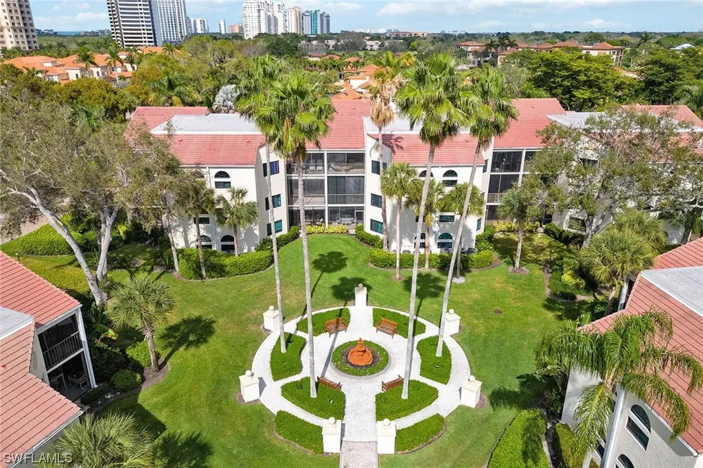 6525 Valen Way Naples FL 34108