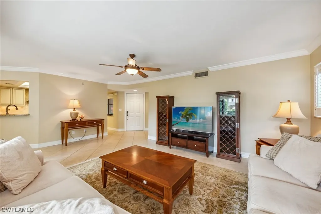 6525 Valen Way Naples FL 34108