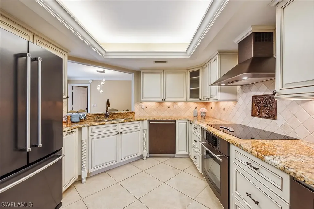 6525 Valen Way Naples FL 34108