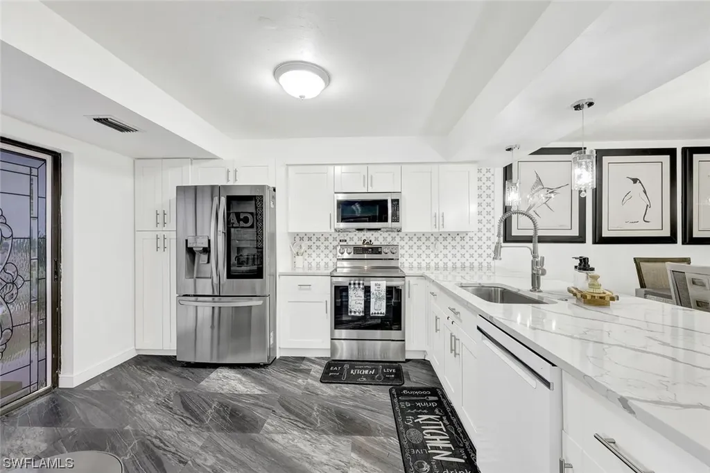 113 Pinebrook Drive Fort Myers FL 33907