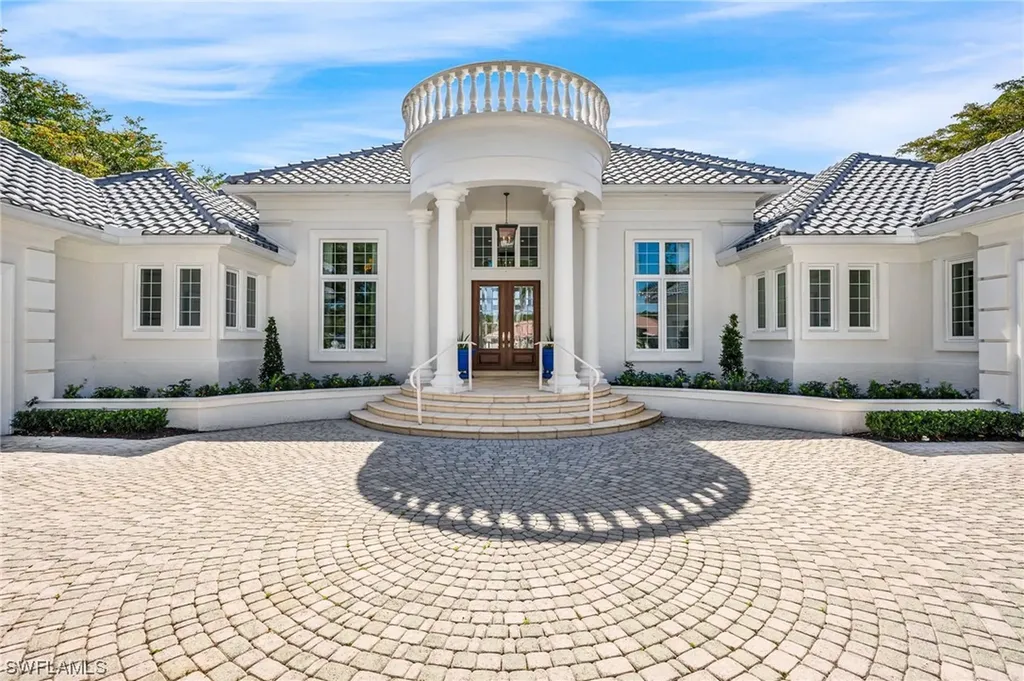 2812 Tarflower Way Naples FL 34105