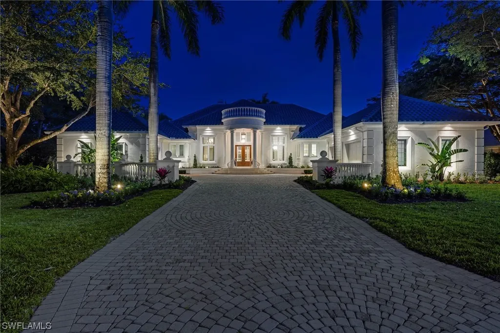 2812 Tarflower Way Naples FL 34105