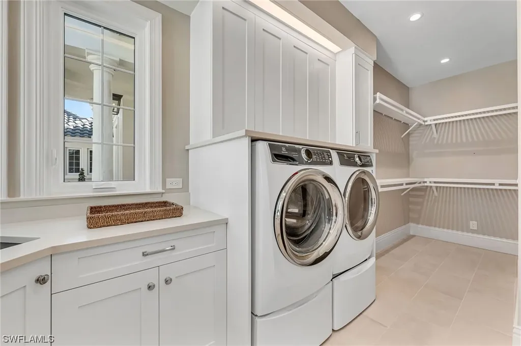 2812 Tarflower Way Naples FL 34105