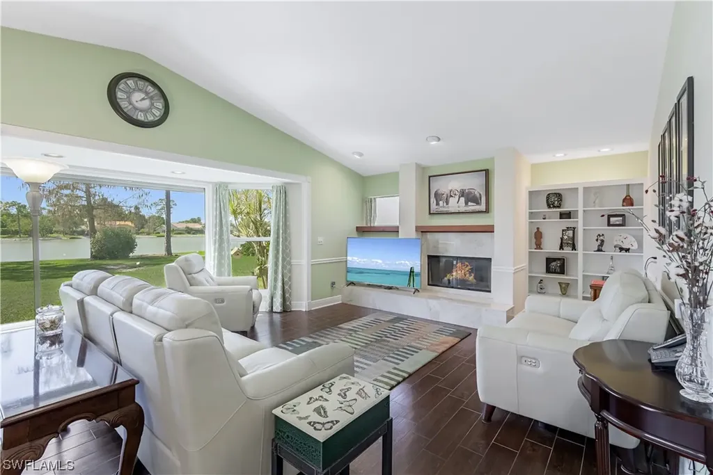 459 Henley Drive Naples FL 34104