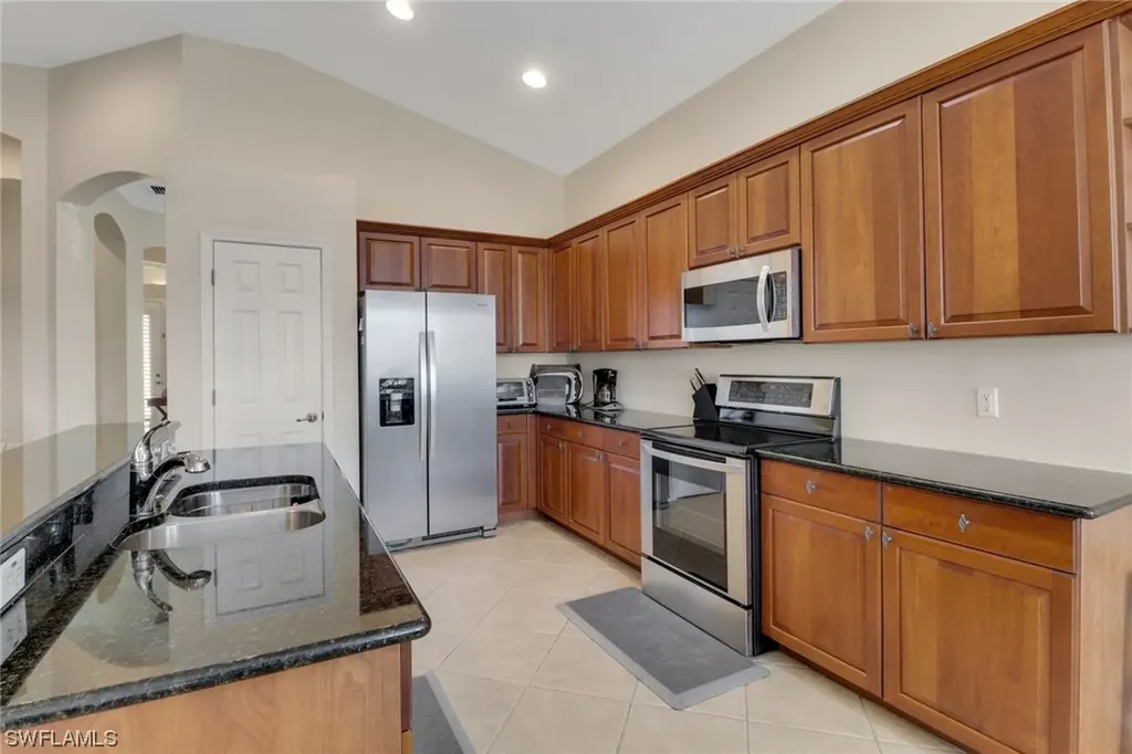3751 Lakeview Isle Court Fort Myers FL 33905