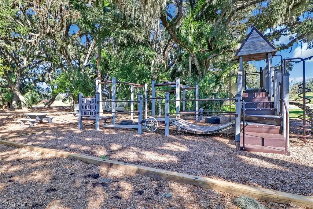 3751 Lakeview Isle Court Fort Myers FL 33905