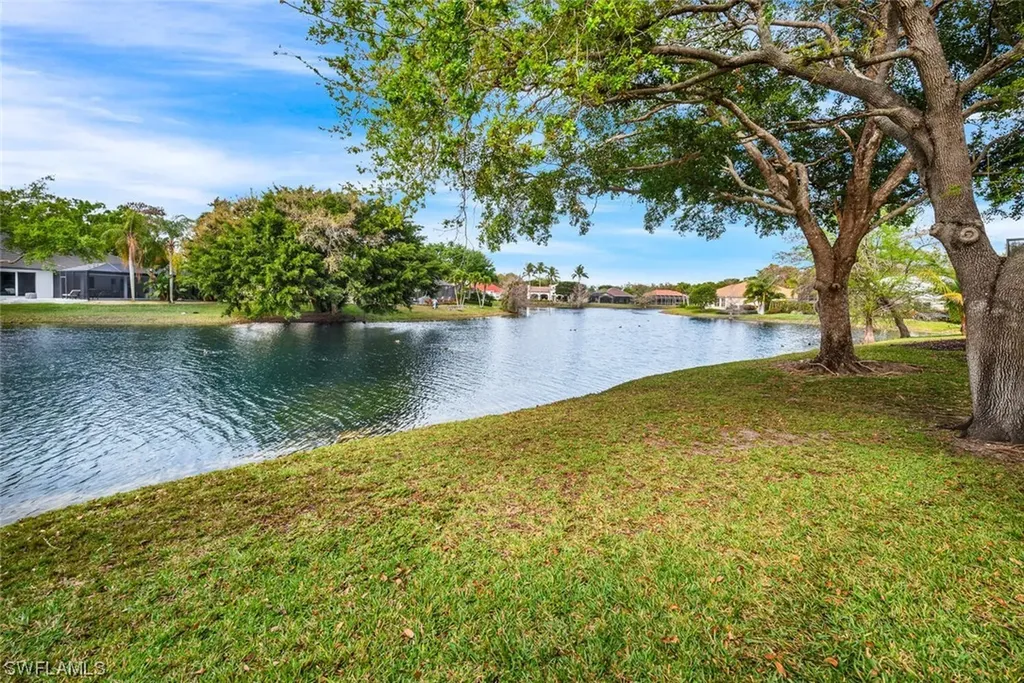 2109 Mission Drive Naples FL 34109