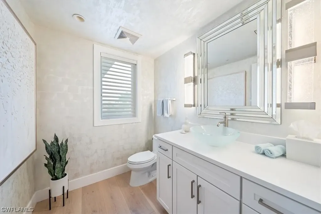 985 8th Avenue S Naples FL 34102