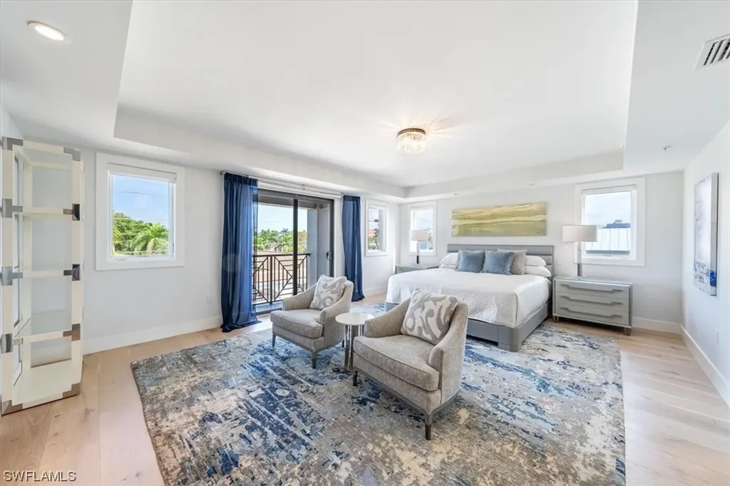 985 8th Avenue S Naples FL 34102