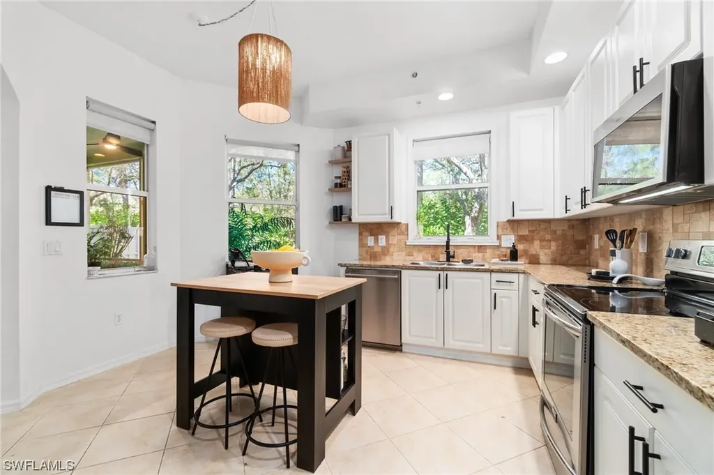 1415 Mariposa Circle Naples FL 34105