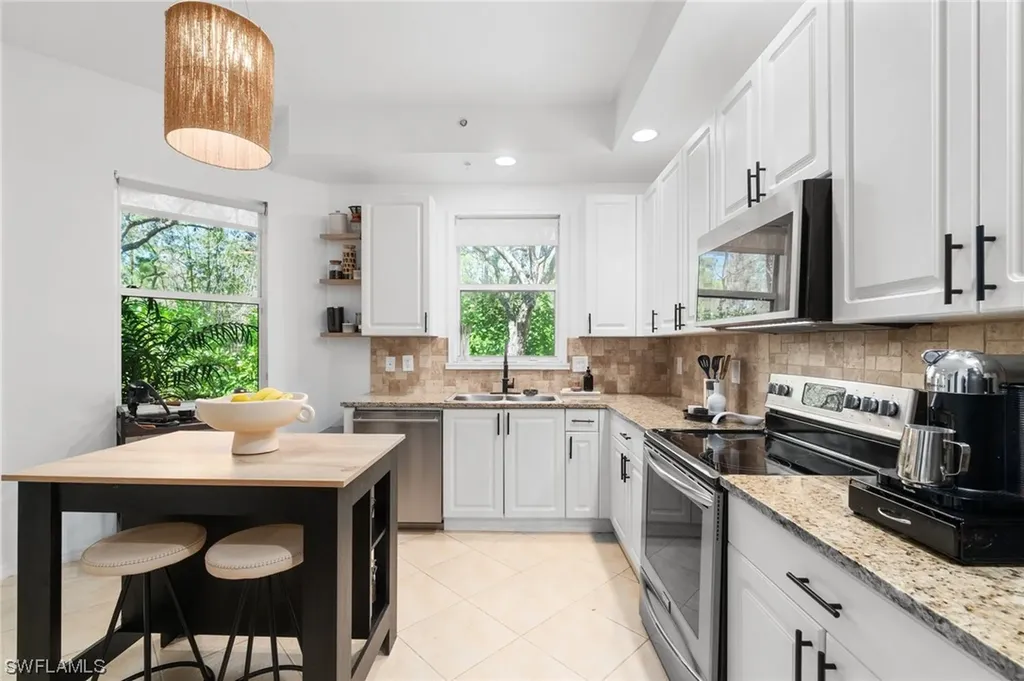 1415 Mariposa Circle Naples FL 34105