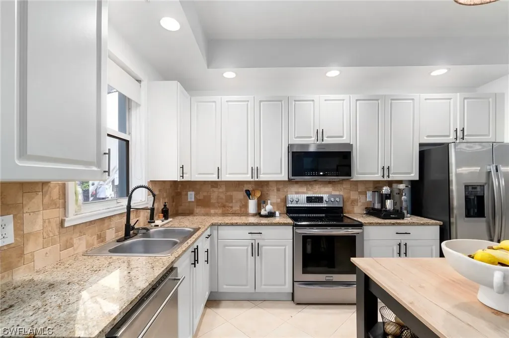 1415 Mariposa Circle Naples FL 34105