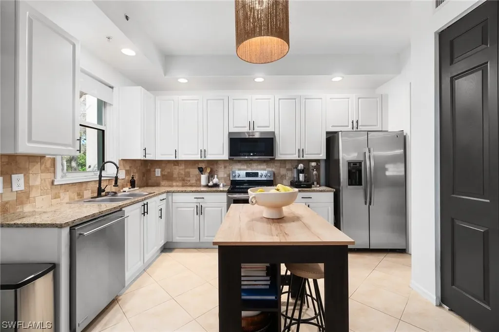 1415 Mariposa Circle Naples FL 34105