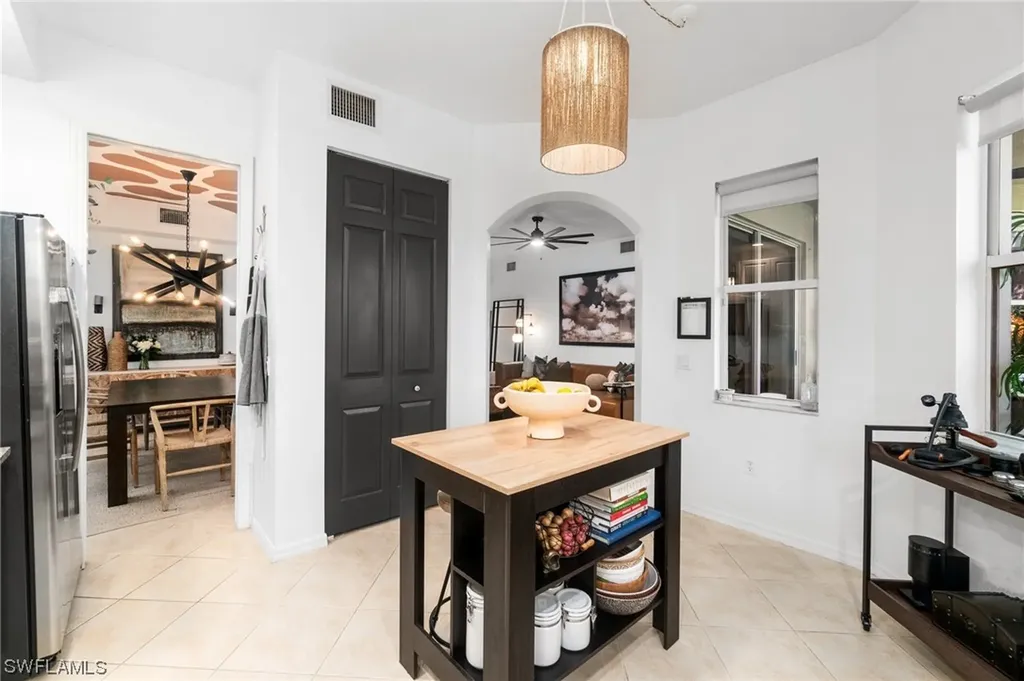 1415 Mariposa Circle Naples FL 34105
