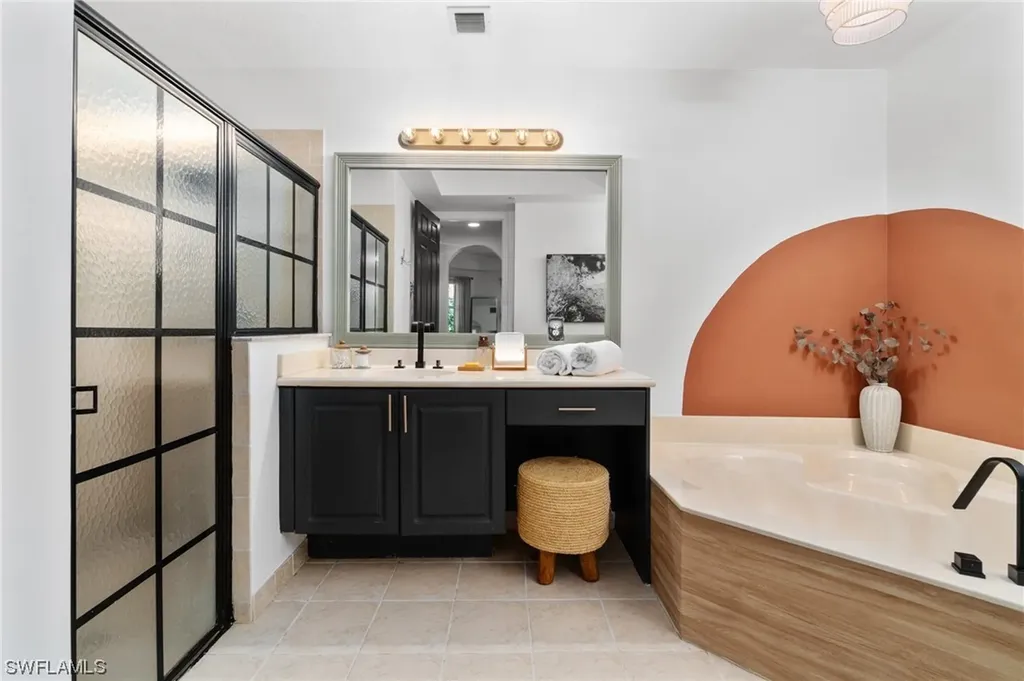 1415 Mariposa Circle Naples FL 34105