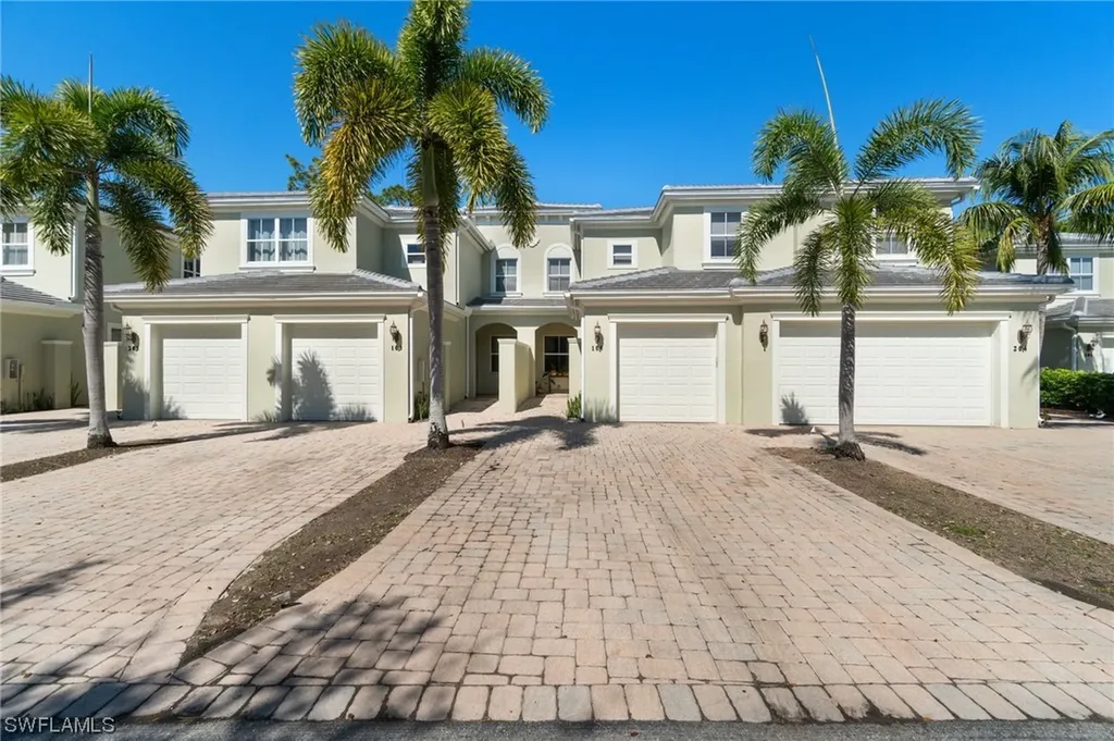 1415 Mariposa Circle Naples FL 34105
