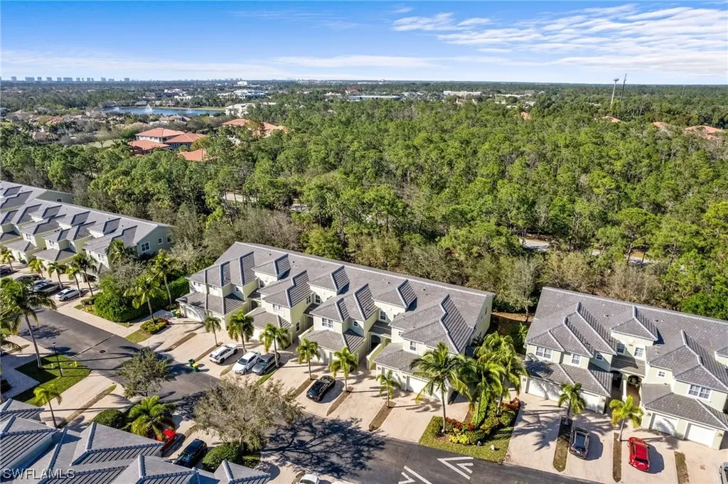 1415 Mariposa Circle Naples FL 34105