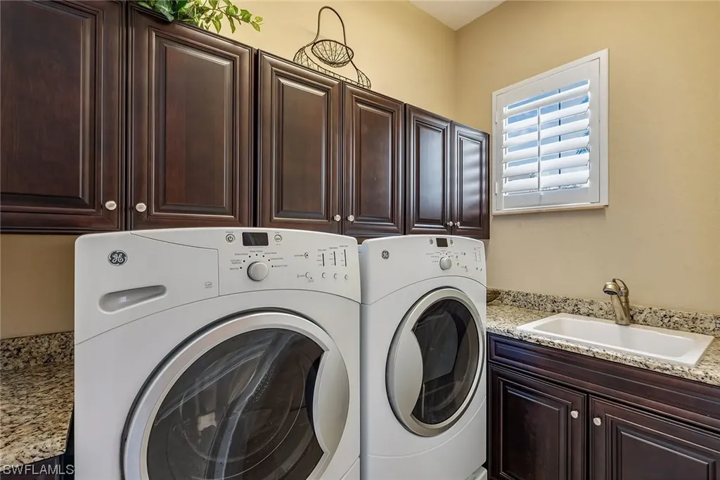 3437 Runaway Lane Naples FL 34114