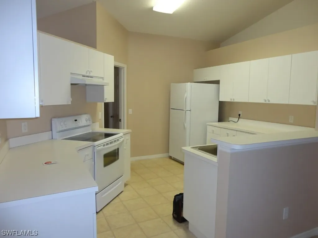 4538 SW 6th Place Cape Coral FL 33914