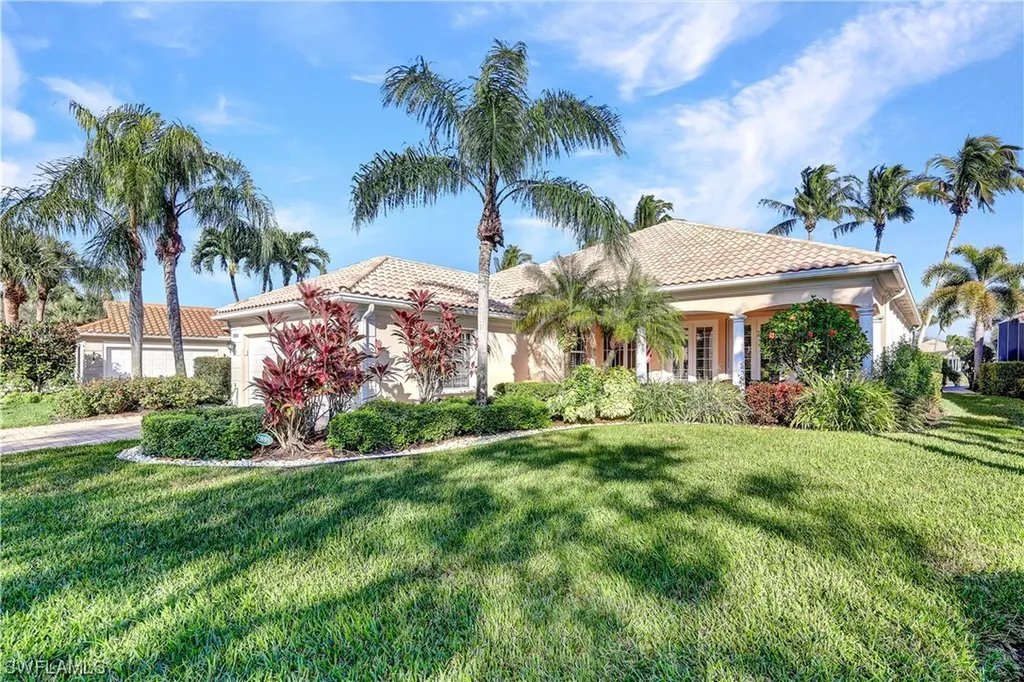 Naples FL, 2895 Hatteras Way