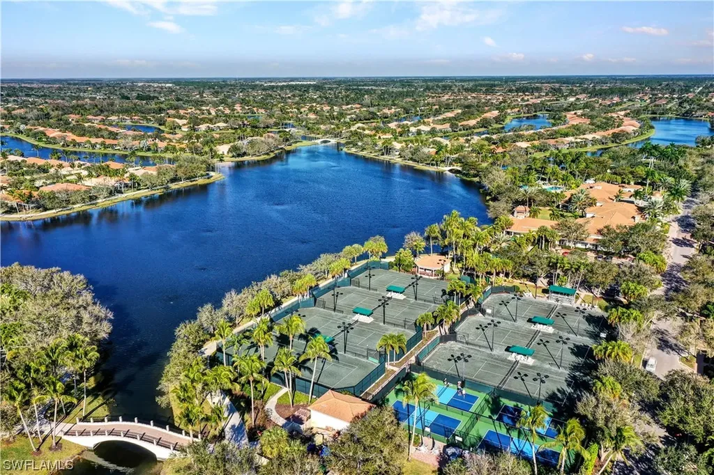2895 Hatteras Way Naples FL 34119