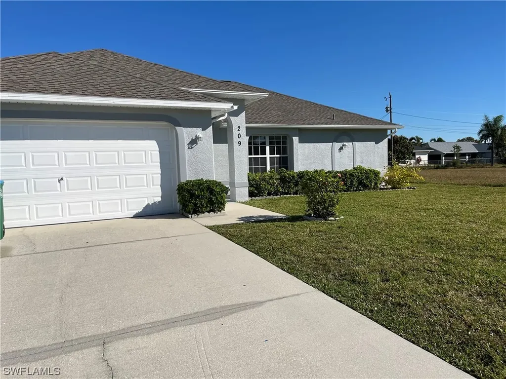 209 SE 19th Lane Cape Coral FL 33990