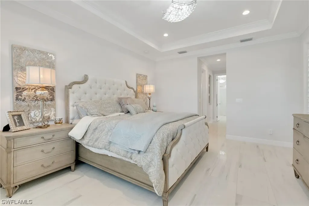 9257 Cayman Drive Naples FL 34114