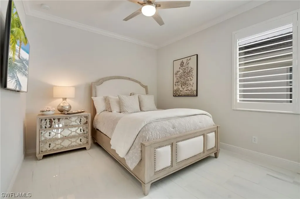 9257 Cayman Drive Naples FL 34114