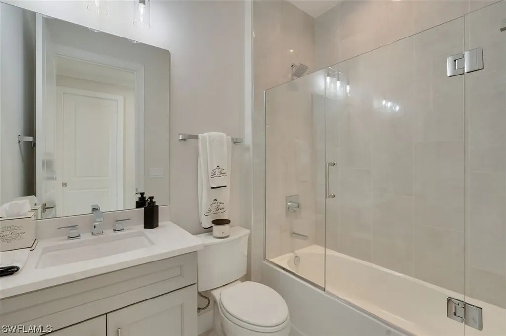 9257 Cayman Drive Naples FL 34114