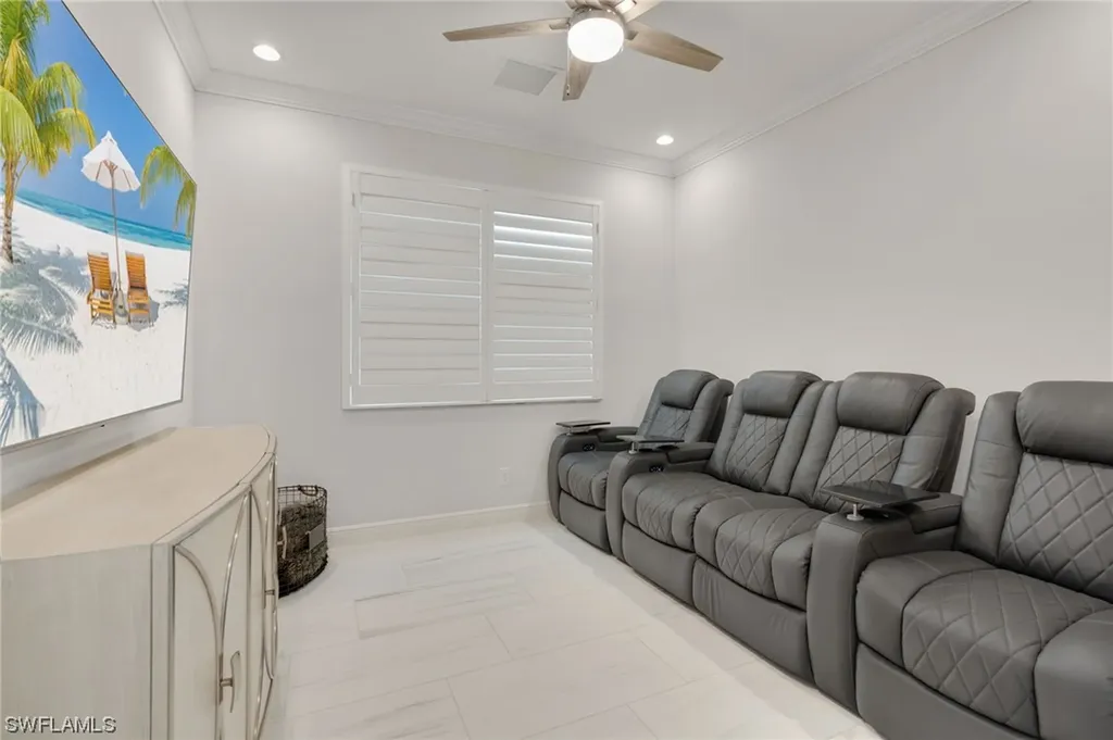 9257 Cayman Drive Naples FL 34114