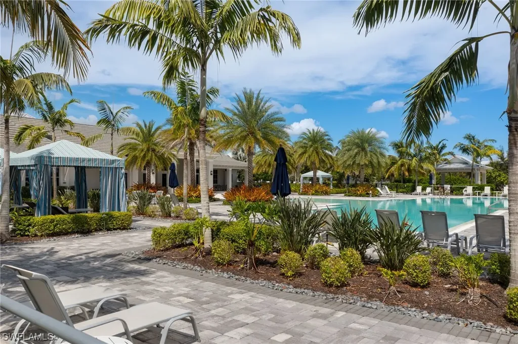 9257 Cayman Drive Naples FL 34114