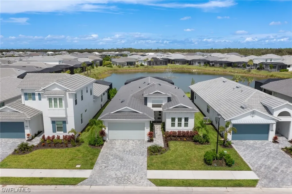 9257 Cayman Drive Naples FL 34114