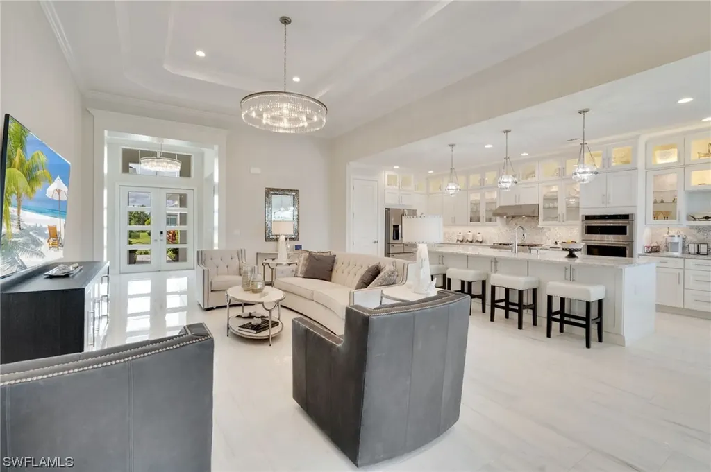 9257 Cayman Drive Naples FL 34114