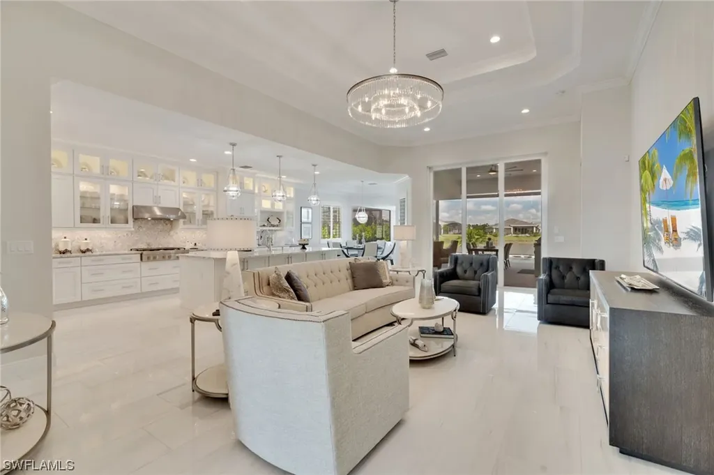 9257 Cayman Drive Naples FL 34114