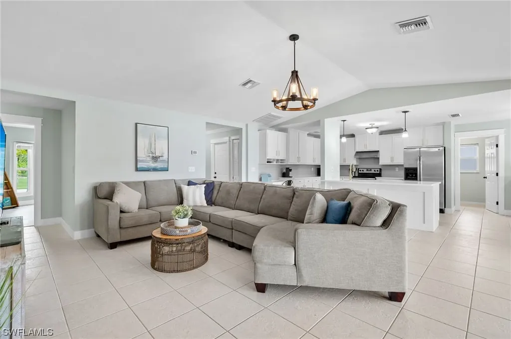 2910 SW 40th Street Cape Coral FL 33914