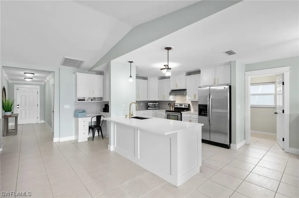 2910 SW 40th Street Cape Coral FL 33914