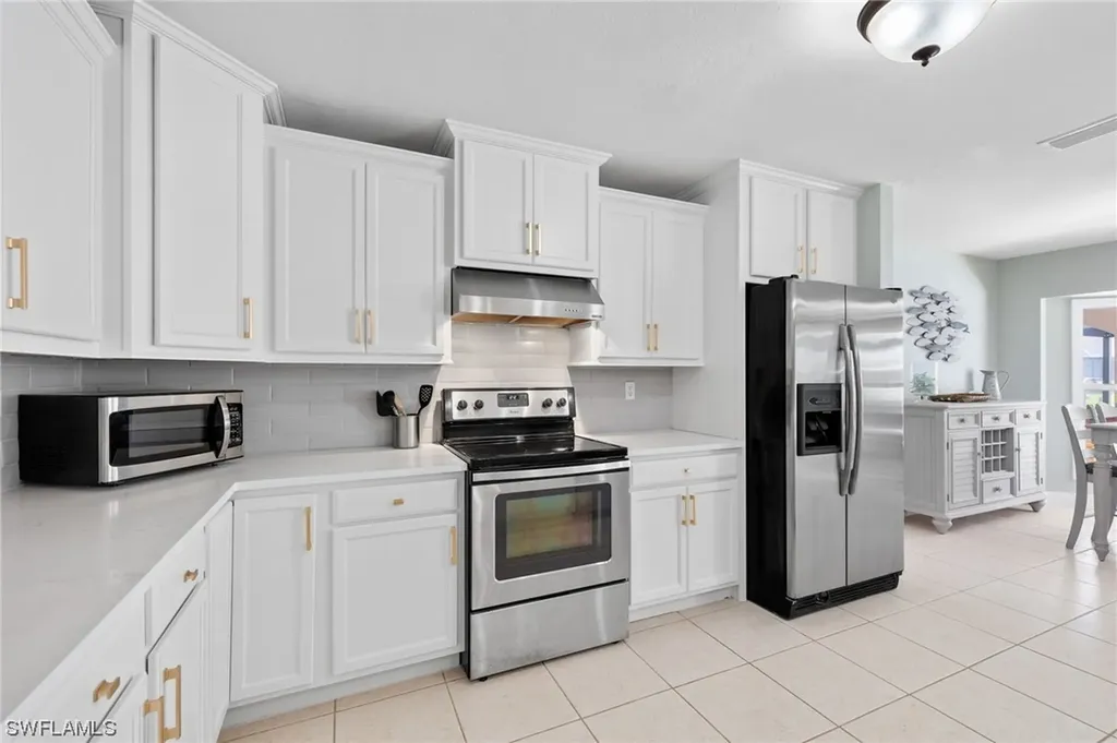 2910 SW 40th Street Cape Coral FL 33914