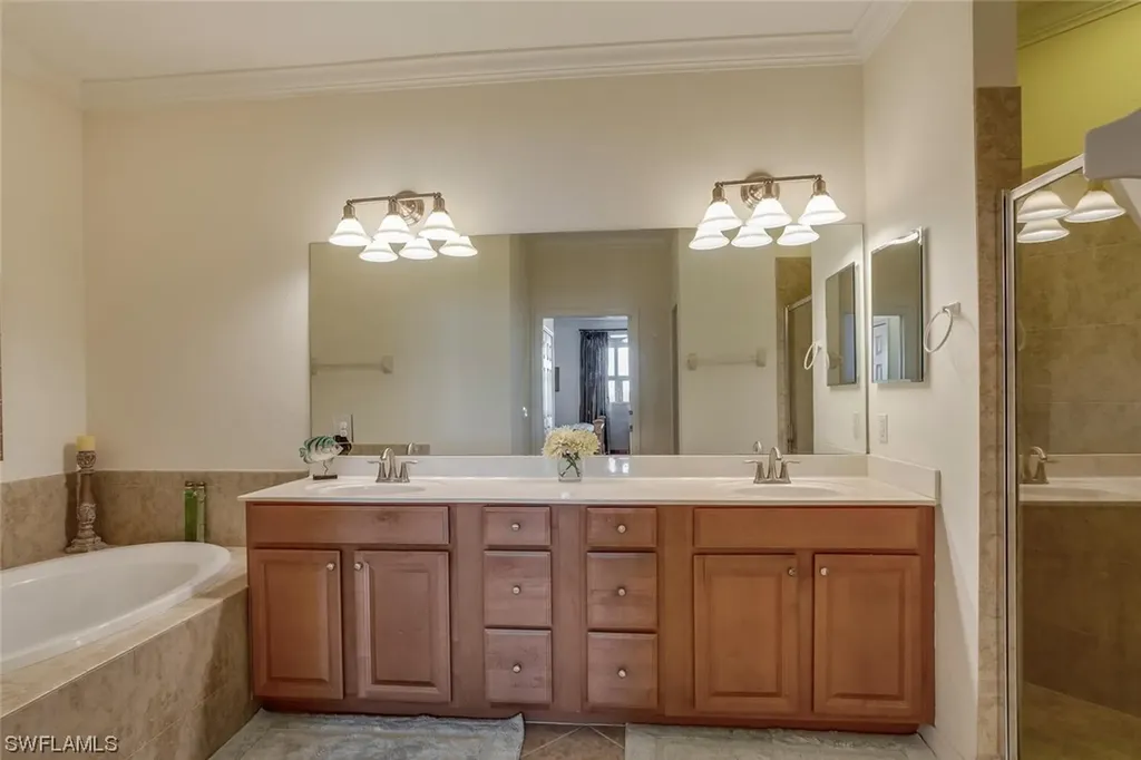10610 Smokehouse Bay Drive Naples FL 34120