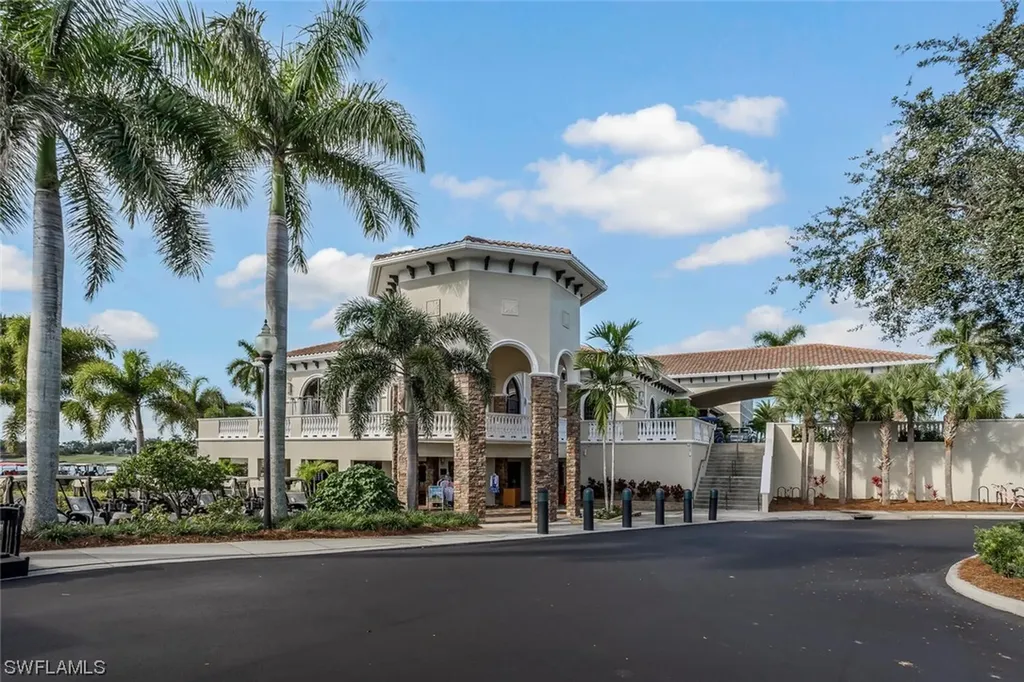 10610 Smokehouse Bay Drive Naples FL 34120