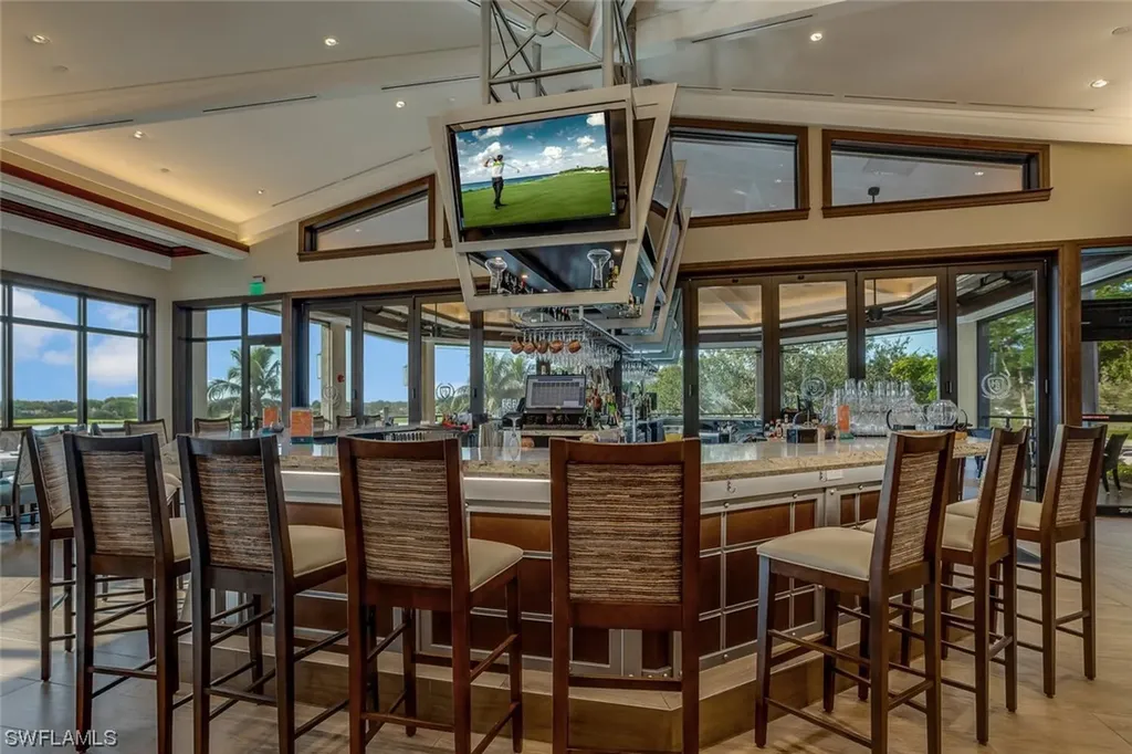 10610 Smokehouse Bay Drive Naples FL 34120