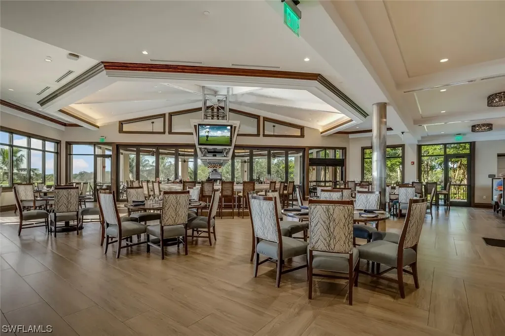 10610 Smokehouse Bay Drive Naples FL 34120