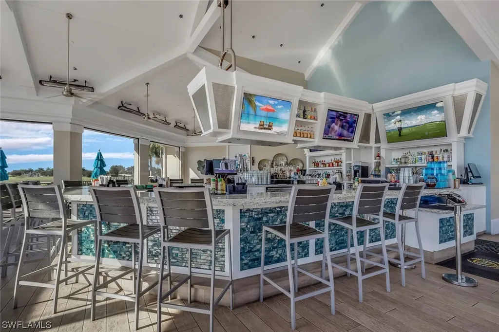 10610 Smokehouse Bay Drive Naples FL 34120
