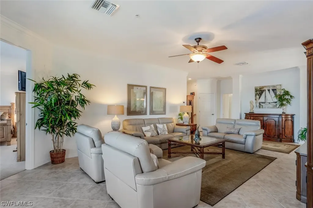 10610 Smokehouse Bay Drive Naples FL 34120