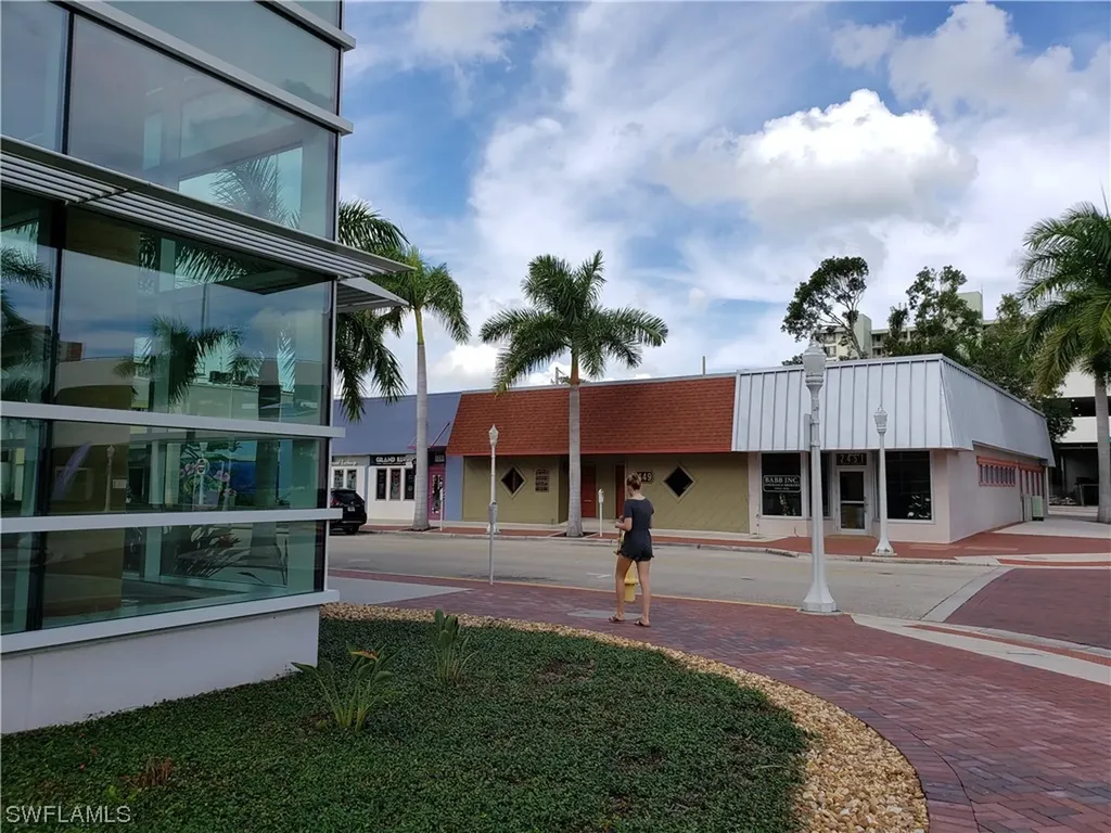 2754 Providence Street Fort Myers FL 33916