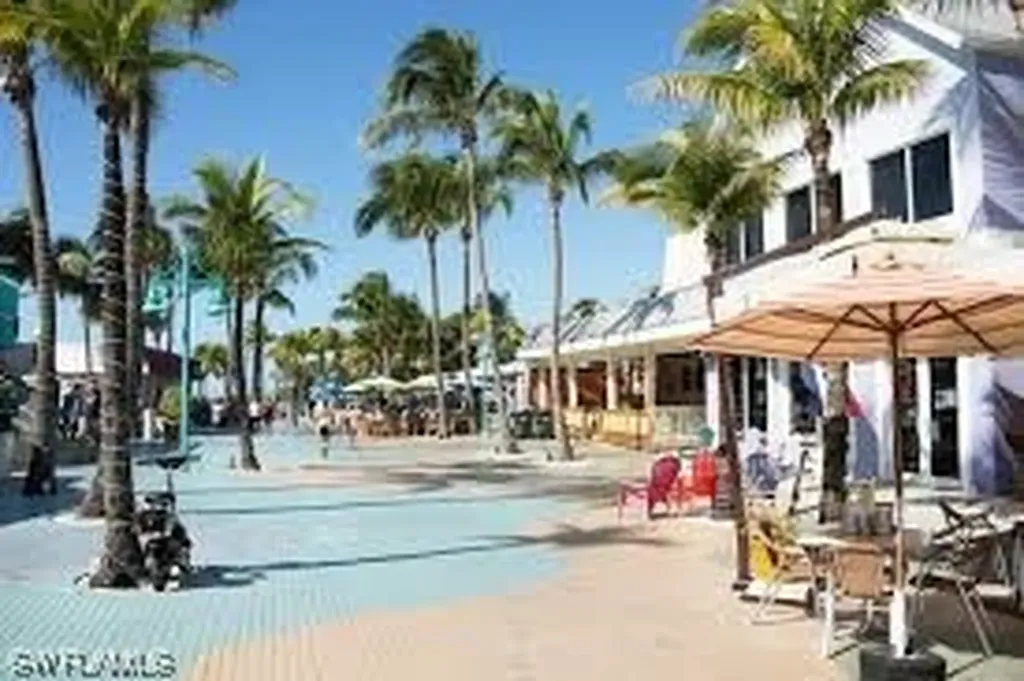 2754 Providence Street Fort Myers FL 33916