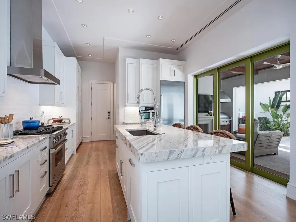 972 9th Avenue S Naples FL 34102