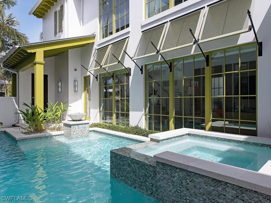 972 9th Avenue S Naples FL 34102