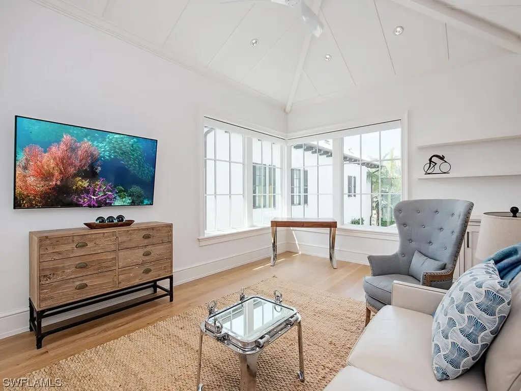 972 9th Avenue S Naples FL 34102