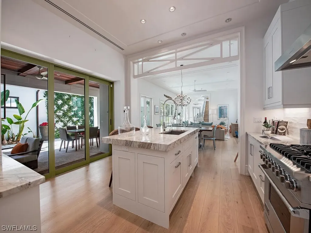 972 9th Avenue S Naples FL 34102