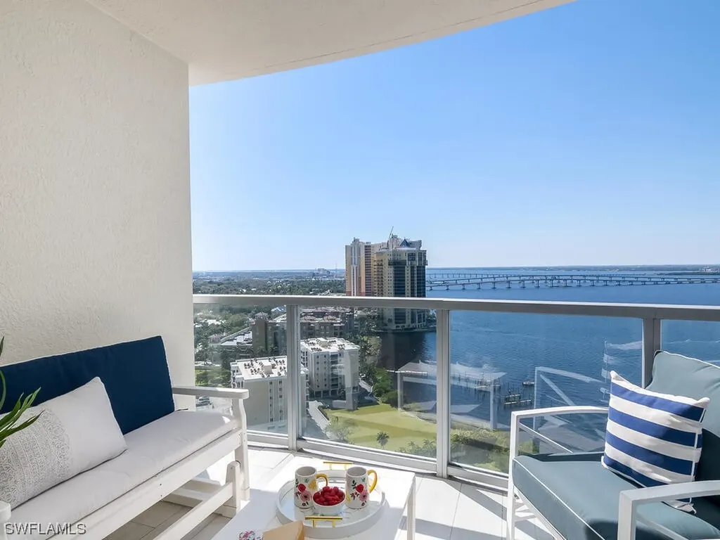 3000 Oasis Grand Boulevard Fort Myers FL 33916
